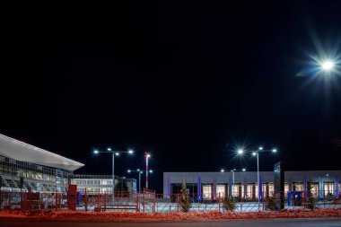 Krasnoyarsk Airport.Krasnoyarsk. Rusya-17.02.2019. hoş geldiniz işareti Krasnoyarsk, Rusya Federasyonu - 9 Ocak 2018: XXIX Kış Üniversite Oyunları 2019 Krasnoyarsk şehir içinde hoş bir işaret.