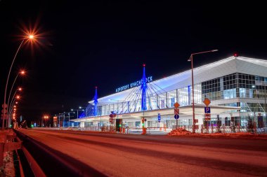 Krasnoyarsk Airport.Krasnoyarsk. Rusya-17.02.2019. hoş geldiniz işareti Krasnoyarsk, Rusya Federasyonu - 9 Ocak 2018: XXIX Kış Üniversite Oyunları 2019 Krasnoyarsk şehir içinde hoş bir işaret.