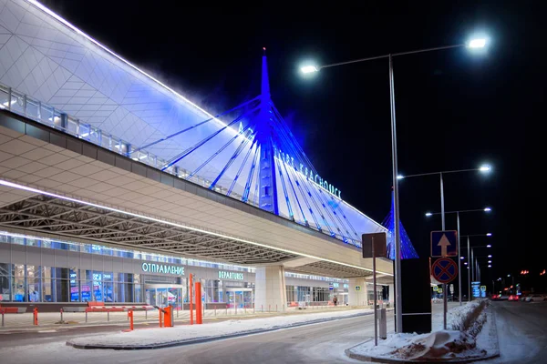 Krasnoyarsk Airport.Krasnoyarsk. Rusya-17.02.2019. hoş geldiniz işareti Krasnoyarsk, Rusya Federasyonu - 9 Ocak 2018: XXIX Kış Üniversite Oyunları 2019 Krasnoyarsk şehir içinde hoş bir işaret.
