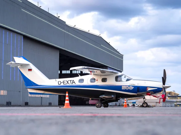 11.06.2019 Russland. Krasnojarsk. hvorostovsky Airport. Leichtflugzeugreisende aus Deutschland. — Stockfoto