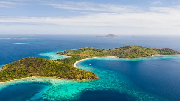 Islas del Archipiélago Malayo.Islas Filipinas con tiempo despejado . — Foto de Stock