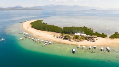 Denizyıldızı Adası, Puerto Princesa, Palawan. Honda Bay, Palawan'da Ada atlamalı Tur.