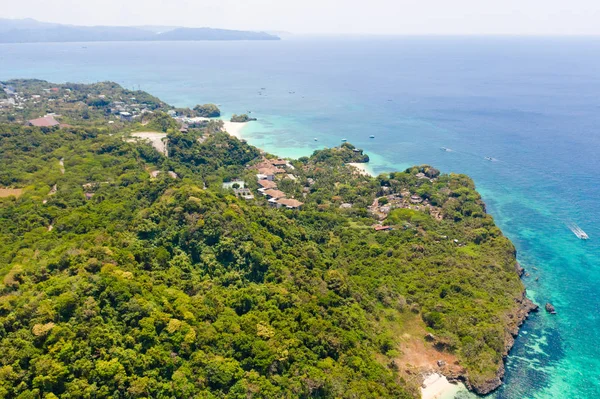 Boracay adası, yukarıdan bakın. Yeşil ada ile Seascape.