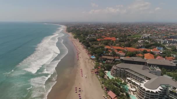 Légi kilátás strand, Bali, Kuta. — Stock videók