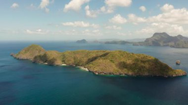 Tropik adaları olan deniz burnu El Nido, Palawan, Filipinler