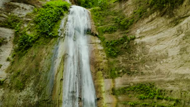 Prachtige tropische waterval Filippijnen, Cebu — Stockvideo