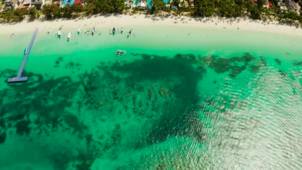Boracay-sziget fehér homokos stranddal, Fülöp-szigetek — Stock videók