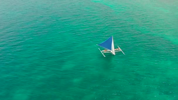 Beautiful view of the sailboat in the tropical sea, Boracay, Philippines. — Stock Video