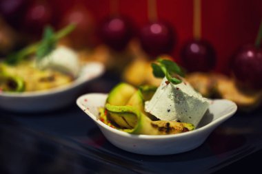 Gurme Restaurant Mezeler karışımı mavi peynir