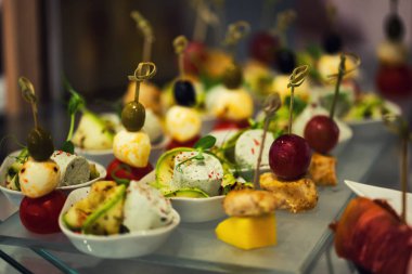 Gurme Restaurant Mezeler karışımı mavi peynir