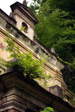 Moneasa Romanya eski hamam villa dorik tarzı