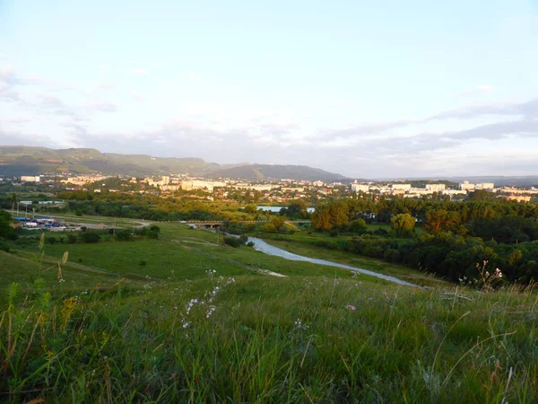 Grama Vale Horizonte Vista Cidade Kislovodsk — Fotografia de Stock