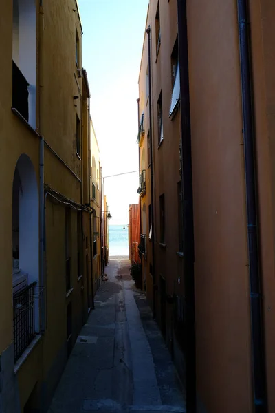 Ligurian Kıyısında Varigotti Savona Liguria Ilinde Akdeniz Nokta Renkleri — Stok fotoğraf