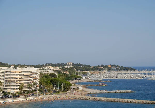 The city of Sainte Maxime in France: tourism and the French Rivi — Stock Photo, Image