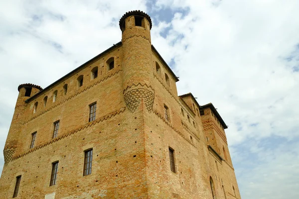 Het kasteel van Grinzane Cavour in de regio Langhe in Piemonte — Stockfoto