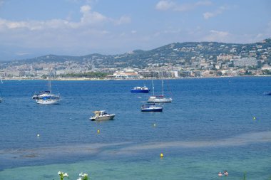 cannes kıyılarında lers adaları
