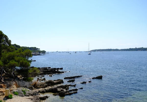 cannes kıyılarında lers adaları