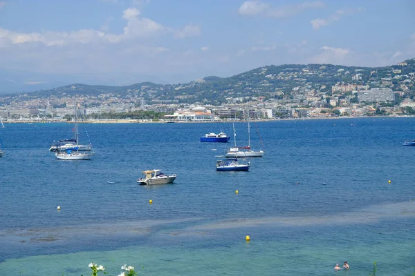 cannes kıyılarında lers adaları