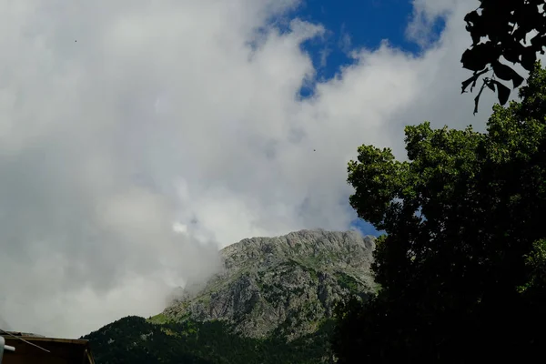 Hintergründe der piemontesischen Berge — Stockfoto