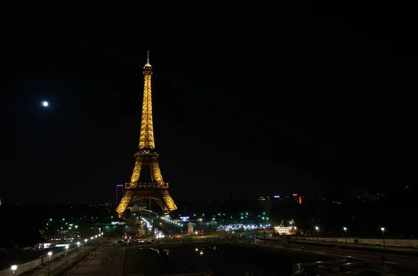 Torre Eiffel París Iluminada Con Espléndidas Luces Las Noches Parisinas — Foto de Stock