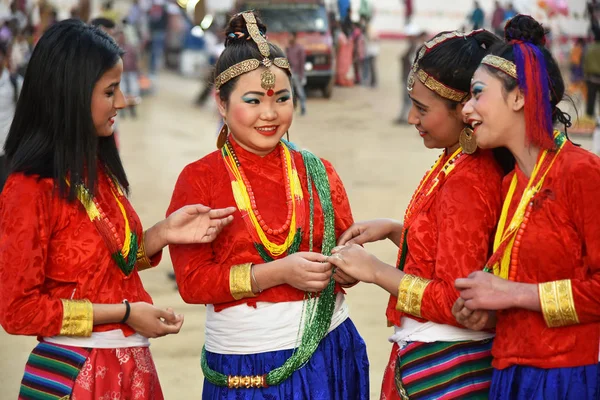 Gandhinagar Indie Března 2018 Sikkim Lidový Tanečník Dívky Nepálské Společenství — Stock fotografie