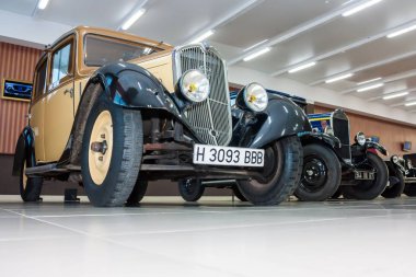 Chelyabinsk, Rusya-10 Mart 2016: eski XX yüzyılın Klasik Retro otomobil Müzesi