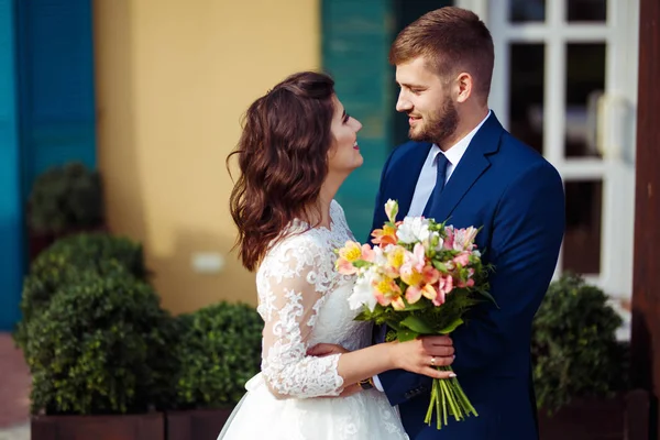 Beautiful Bride Groom Enjoy Each Other Happy Romantic Young Couple — Stock Photo, Image