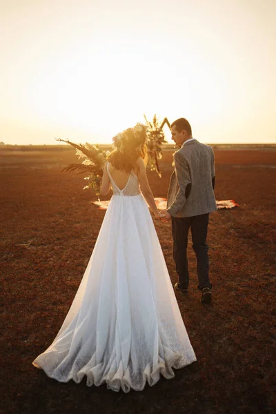 Young Beautiful Bride Groom Enjoy Each Other Wedding Day Boho — Stock Photo, Image