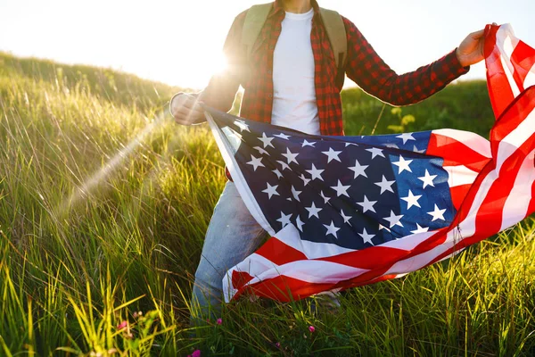 Juli Fjärde Juli Amerikanen Med Medborgare Sjunker Amerikanska Flaggan Självständighetsdagen — Stockfoto