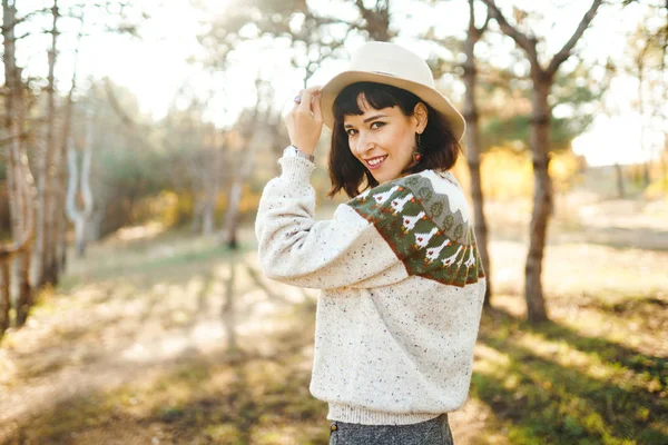 Lovely Girl Beautiful Smile Sunset Forest Girl Dressed Hat Light — Stock Photo, Image