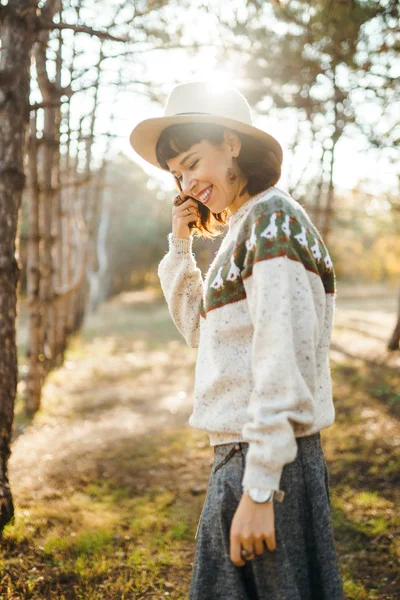 Lovely Girl Beautiful Smile Sunset Forest Girl Dressed Hat Light — Stock Photo, Image