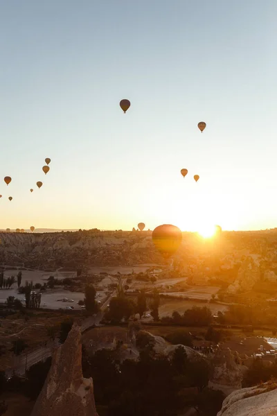 카파도키아 South Cappadocia Tour Goreme Open Air Museum 뜨거운 일출무렵 — 스톡 사진