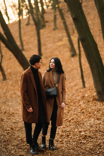 Stylish Young Couple Outdoors Beautiful Autumn Day Forest Young Couple — Stock Photo, Image