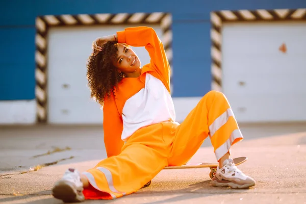 Menina Afro Americana Dançarina Dançando Rua Pôr Sol Esporte Dança — Fotografia de Stock