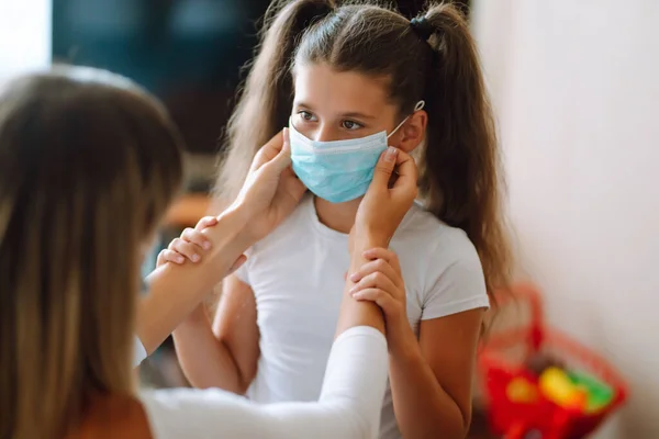 Mother Puts His Girl Sterile Medical Mask Protect Infection Virus — Stock Photo, Image