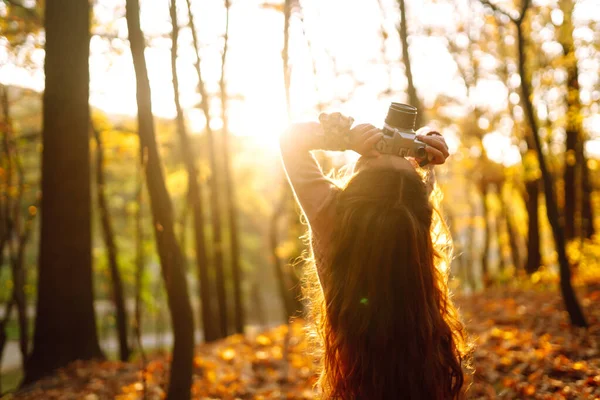 Little Girl Having Fun Autumn Forest Retro Camera Happy Child — Stock Photo, Image