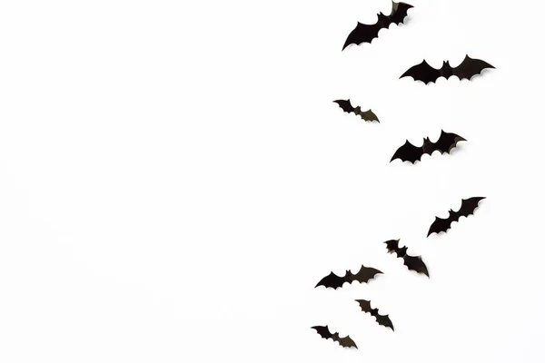 Gruppo Pipistrelli Volanti Isolati Sfondo Bianco Simboli Halloween — Foto Stock