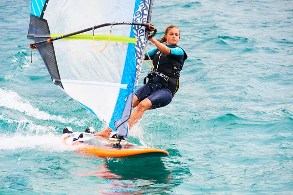 Teenage Girl Sailing Surfing Sea Water Sport — Stock Photo, Image