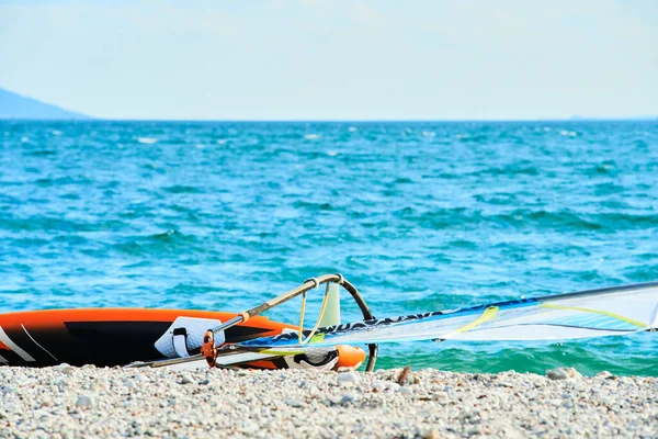 Парусный Серфинг Пляж Голубой Морской Воде — стоковое фото
