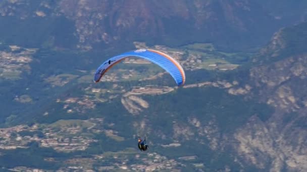 Parachutist Skydiving Sky Action Sport Mountains — ストック動画