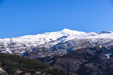 Ispanya 'da Endülüs bölgesinde Sierra Nevada kar Dağı