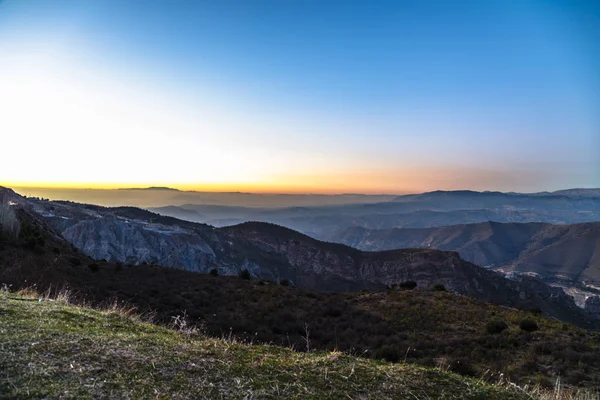 Incredibile paesaggio di cielo e montagne in Sierra Nevada, Spagna — Foto Stock