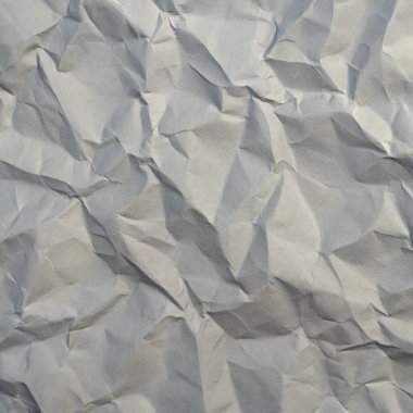 Gri kırışıklıklar ve gölgeli buruşuk kağıt dokusu, grunge markalaşması, kenar posterler ve alternatif tasarım projeleri için mükemmel..