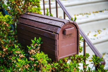 sokakta posta kutuları