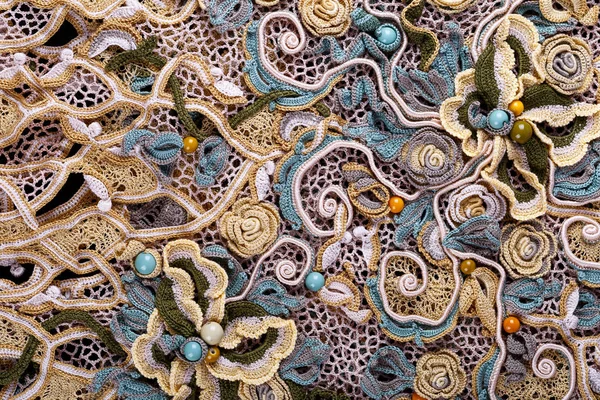 Örgü tığ işi. Dantel çiçek. El yapımı İrlandalı dantel bir bac olarak