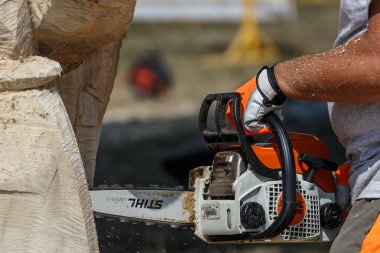 Kiev. Ukrayna. 22 Haziran 2019. Khmelnitsky 'de elektrikli testere. Stihl, Alman elektrikli testere ve diğer el teçhizatı üreticisi.