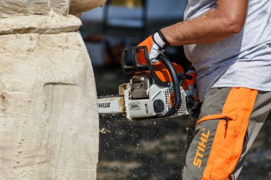 Kiev. Ukrayna. 22 Haziran 2019. Khmelnitsky 'de elektrikli testere. Stihl, Alman elektrikli testere ve diğer el teçhizatı üreticisi.
