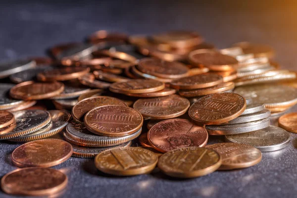 Moedas Americanas Nós Dólares Uma Mesa Preta — Fotografia de Stock