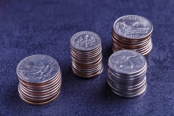 Americké Mince Dolary Černém Stole — Stock fotografie
