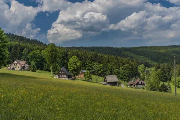 Paseky Nad Jizerou Pueblo Primavera Soleado Bonito Día Color —  Fotos de Stock